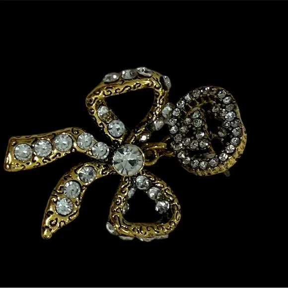 Elegant Gold-Tone Bow Earings with Gemstones - Picture 3 of 3